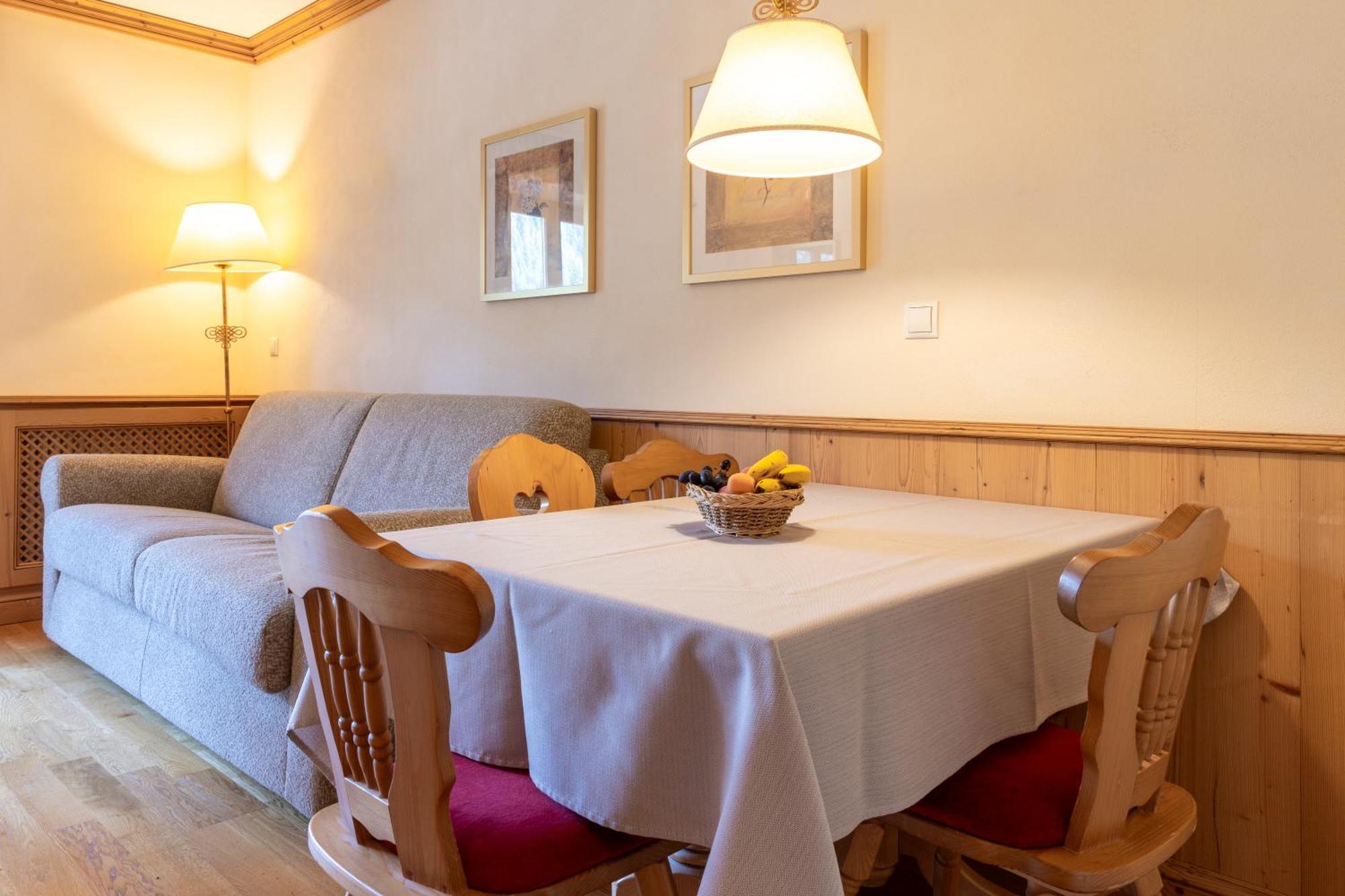 Hotel Luech Da Pcei à San Cassiano  Extérieur photo